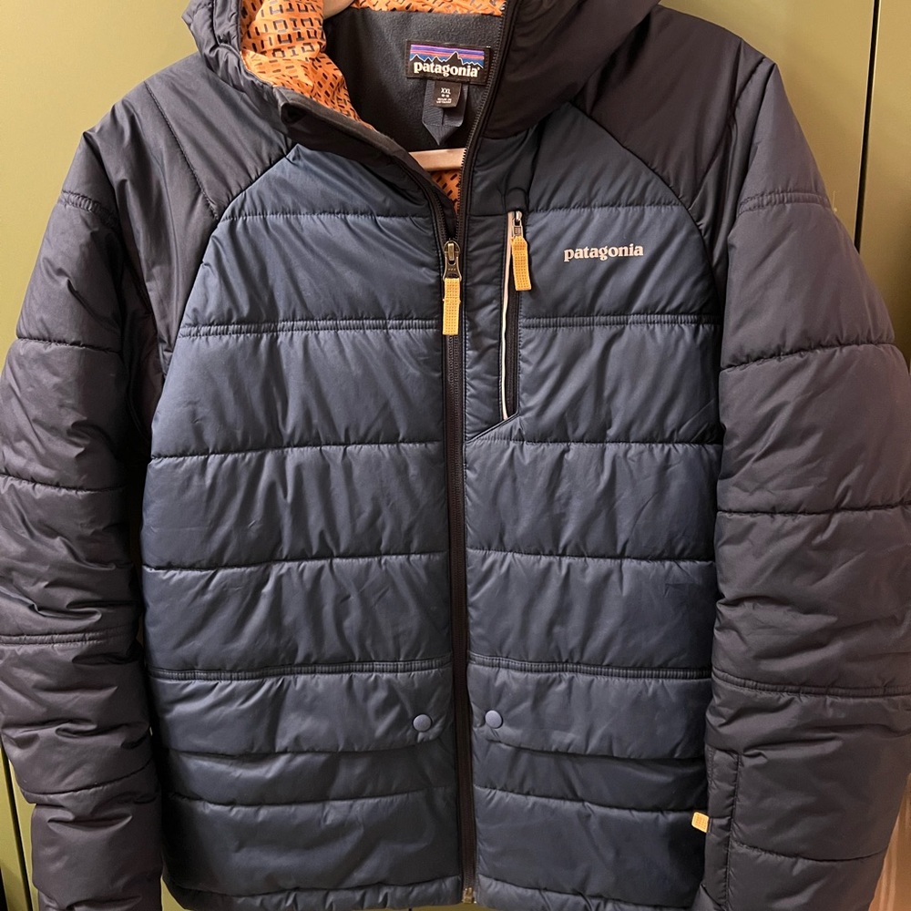 Boys Patagonia XXL Hi-Loft Down Sweater Navy Blue